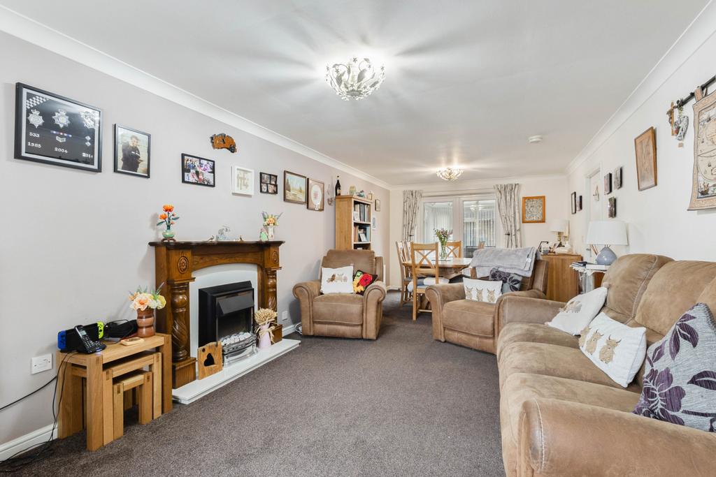 Living/Dining Room