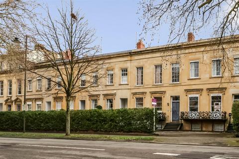 Montpellier GL50 3AY
