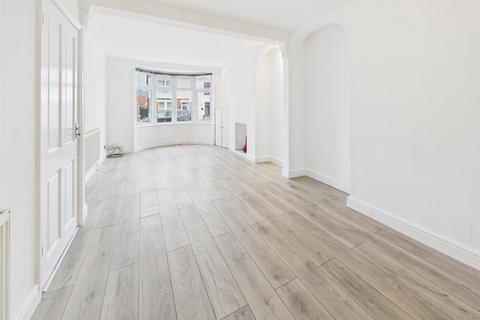 3 bedroom semi-detached house for sale, Massey Road, Gloucester