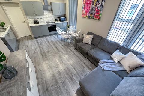 undefined, Edinburgh Road, L7 8RE,
