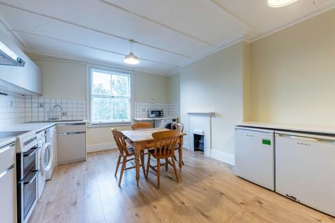 3 bedroom apartment for sale, Upper Richmond Road, London
