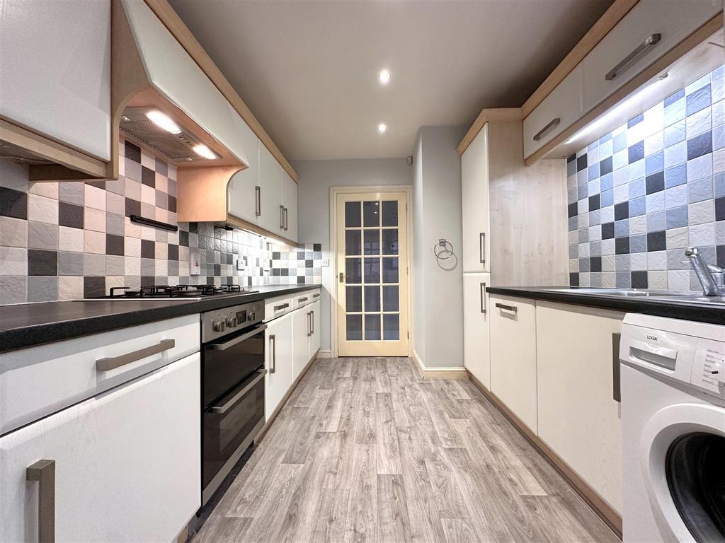Well-Appointed Kitchen 166