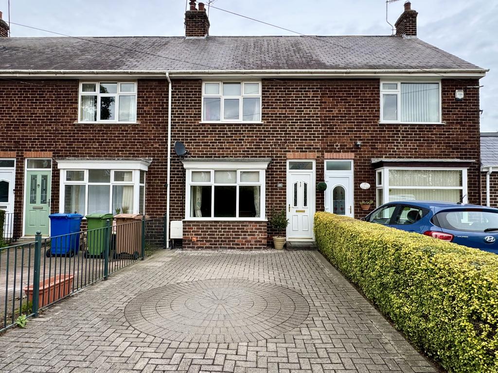 3 Bedroom Mid-Terrace House - For Sale