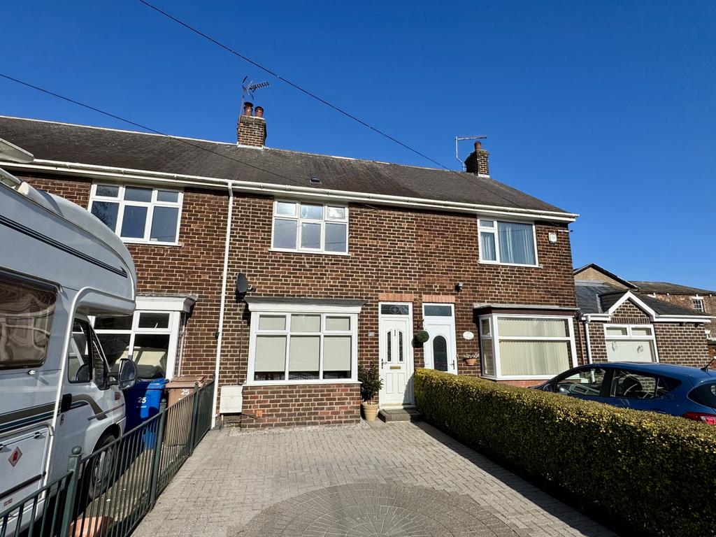 3 Bedroom Mid-Terrace House - For Sale