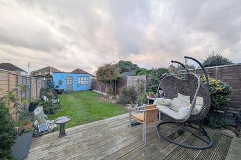 undefined, Kingston Avenue, Bedfont, TW14