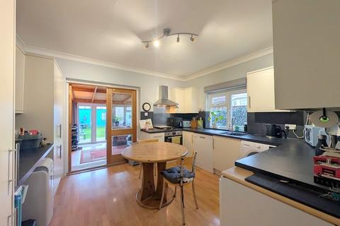 undefined, Kingston Avenue, Bedfont, TW14