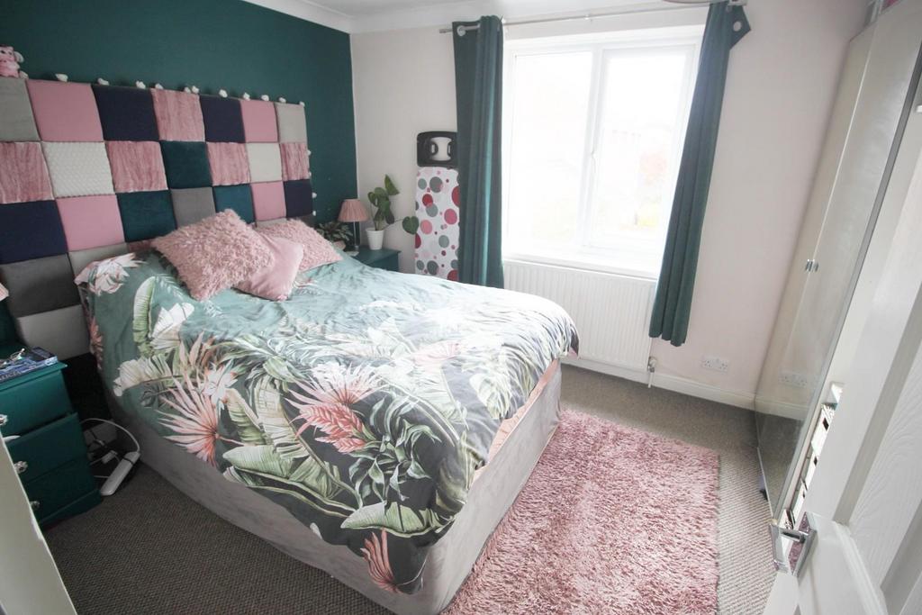 Bed 1.JPG