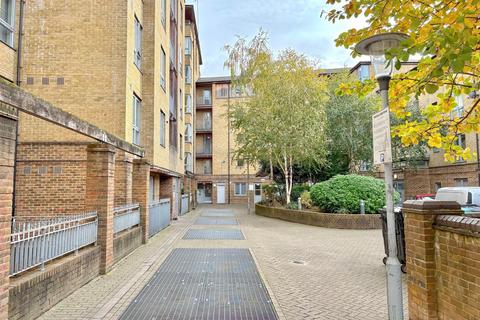 2 bedroom apartment for sale, Fazely Court