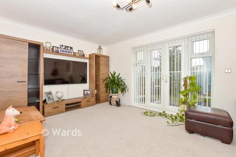 undefined, The Lakes, Larkfield, Kent