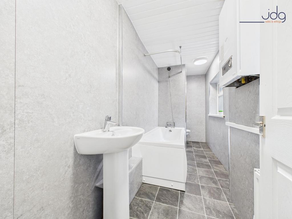 Newly Fitted Bathroom   2025