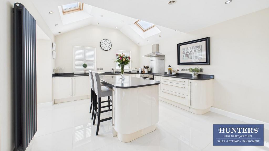 Kitchen/Living Area