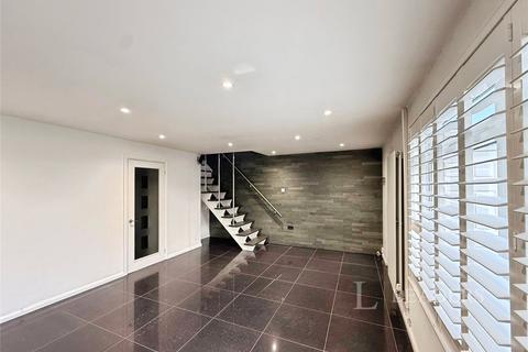 3 bedroom semi-detached house to rent, Charnwood Crescent, Chandler's Ford, Eastleigh, SO53