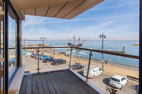 2 bedroom apartment for sale, Cowes, Isle of Wight