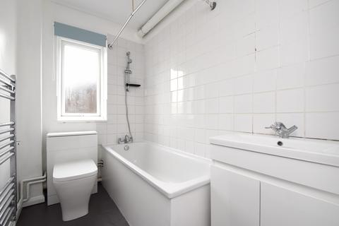 1 bedroom flat to rent, Garden Road London SE20