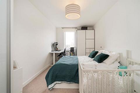 undefined, White Horse Lane, London E1