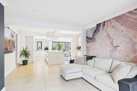 38 Beaumont Place, Lancaster, LA1 2EY