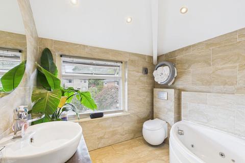 38 Beaumont Place, Lancaster, LA1 2EY