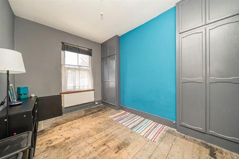 23 Parkside Road, Hounslow, TW3 2BD
