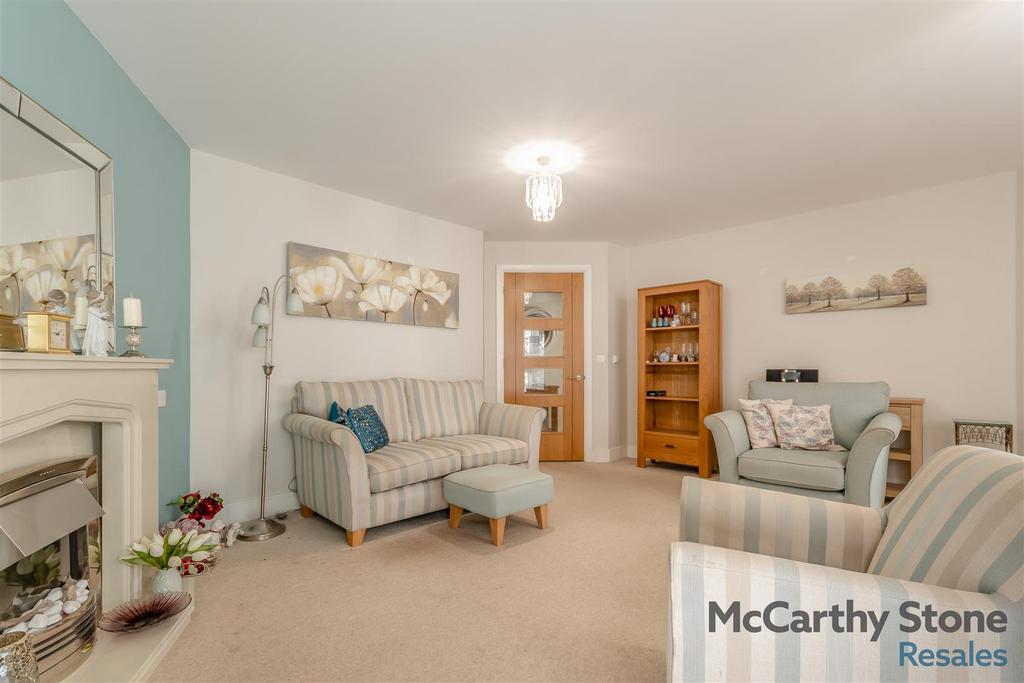 8667948-interior08.jpg