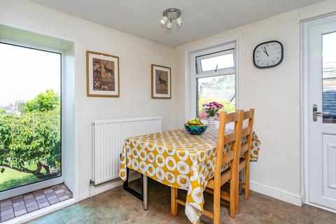 2 Derwent Road, Lancaster, LA1 3ES