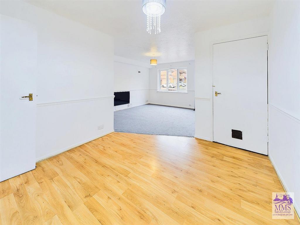 CAM02633 G0-PR0261-STILL003.jpg