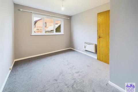 15 Damigos Road, Gravesend, DA12 2LR