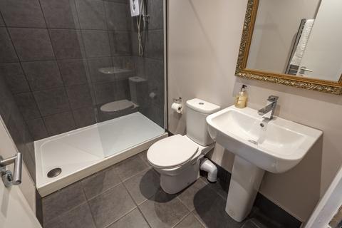 undefined, Halsbury Road, L6 6DG,