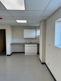 Office to rent, Hambridge Lane Newbury RG14 5XJ