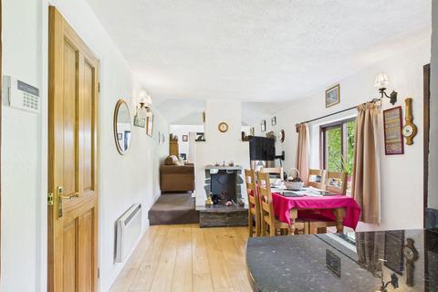 undefined, Coniston LA21