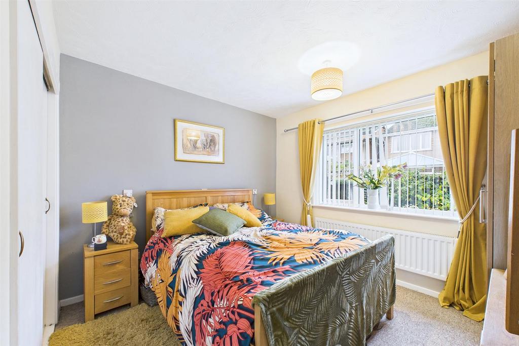 Bedroom 1.jpg