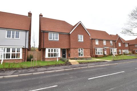4 bedroom detached house for sale, Old Ashford Road, Lenham, Maidstone, ME17