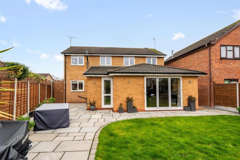 16 Oxford Drive 48.jpg