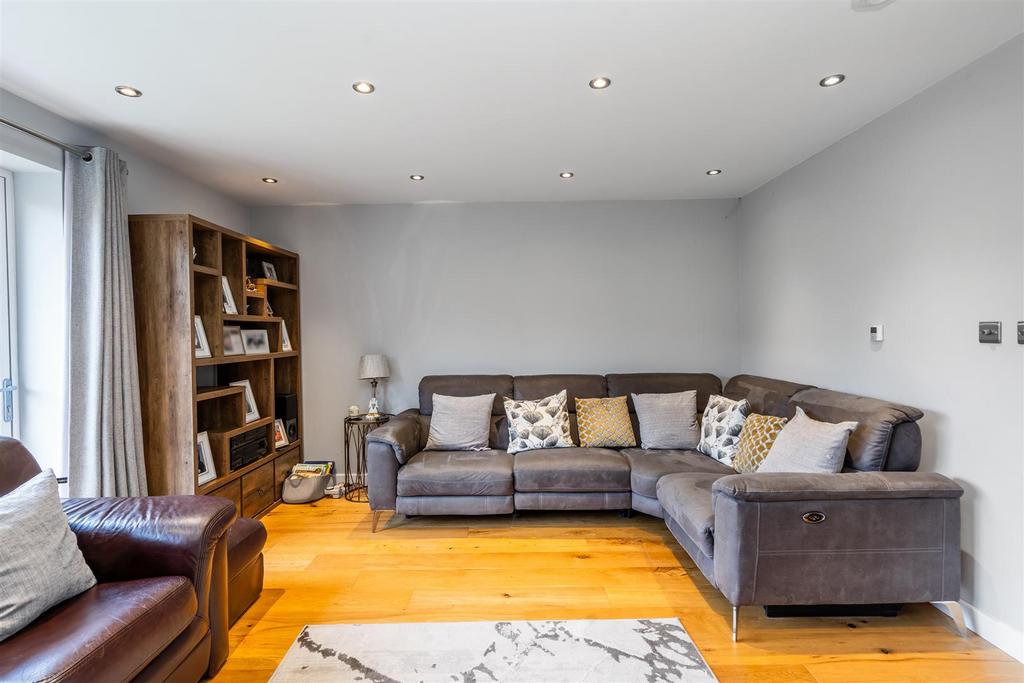 16 Oxford Drive 15.jpg