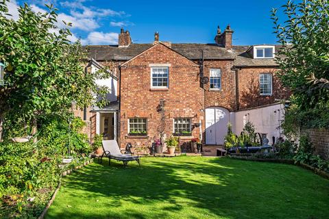 5 bedroom townhouse for sale, Devonshire Terrace, Carlisle, CA3