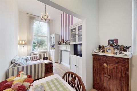 1 bedroom flat for sale, BOLTONS COURT, OLD  BROMPTON ROAD, London, SW5