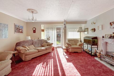 3 bedroom terraced house for sale, Winstree, Basildon, Essex, SS13