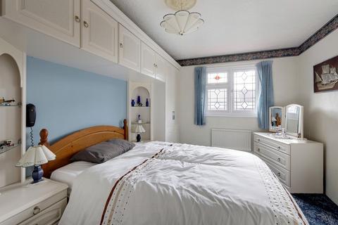 3 bedroom terraced house for sale, Winstree, Basildon, Essex, SS13