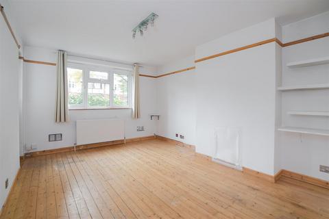2 Brick Farm Close, Richmond, TW9 4EF