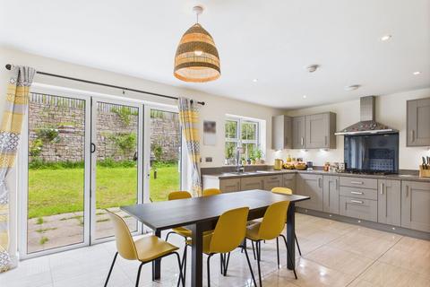 4 bedroom detached house for sale, Kendal Parks Road, Kendal LA9