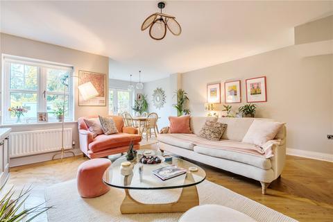 4 bedroom semi-detached house for sale, Nettlecombe Close, Farnham, Surrey, GU9