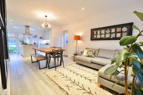4 bedroom detached house for sale, Enstone Way, Hampton, Evesham, WR11 2RZ
