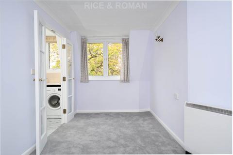 1 bedroom retirement property for sale, Mervyn Road, Shepperton TW17