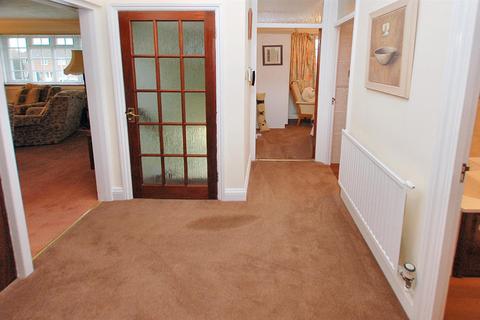 2 bedroom flat for sale, Chiltern Way, Tonbridge