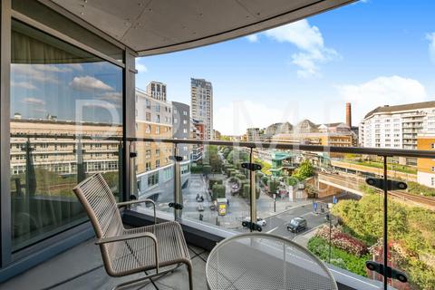 2 bedroom apartment for sale, Octavia House, Imperial Wharf SW6