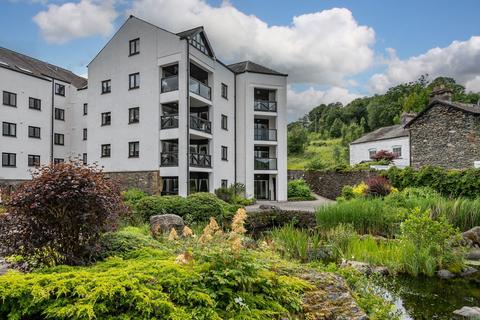 undefined, Kendal LA8
