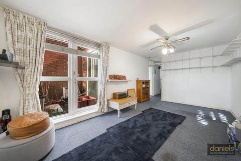 2 bedroom apartment for sale, Tollhurst Drive, Queens Park, London, W10