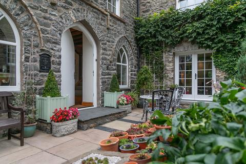 undefined, Sedbergh LA10