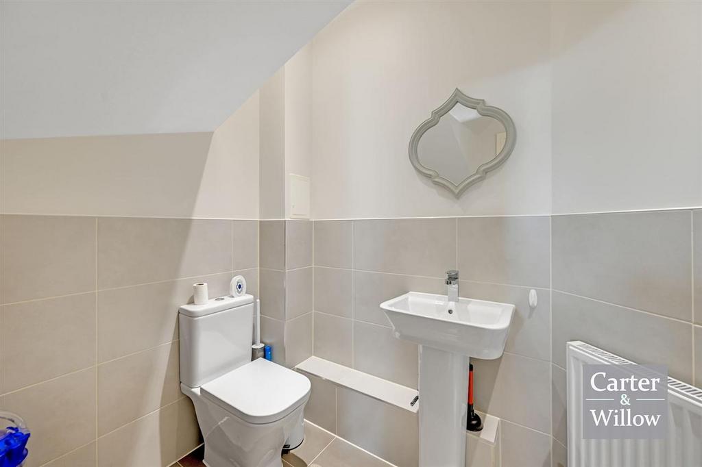 En suite shower