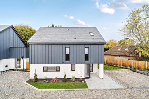 Penlan, Kingfield Green, Woking, GU22