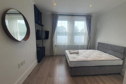 Flat share to rent, Talgarth Road, West Kensington, London   W14